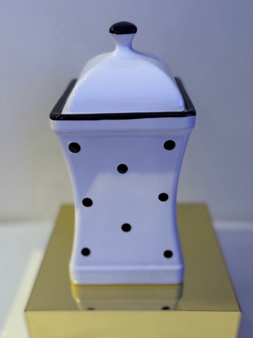 ✨ NWT – Handmade Ceramic Storage Jar ✨
🤍 Black & White Polka Dot Design - Picture 9 of 11